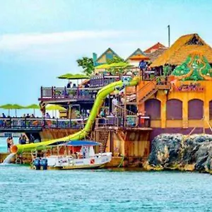https://villa-la-rosa-with-spectacular-view-of-ocho-rios.comcaribbean.com